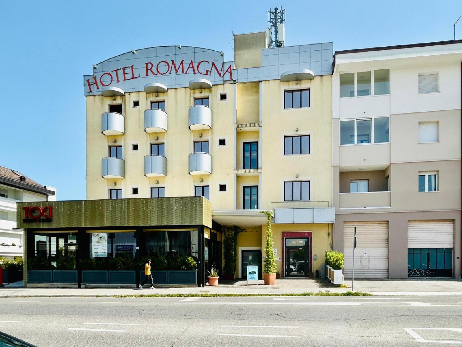 Hotel Romagna Чезена Екстериор снимка