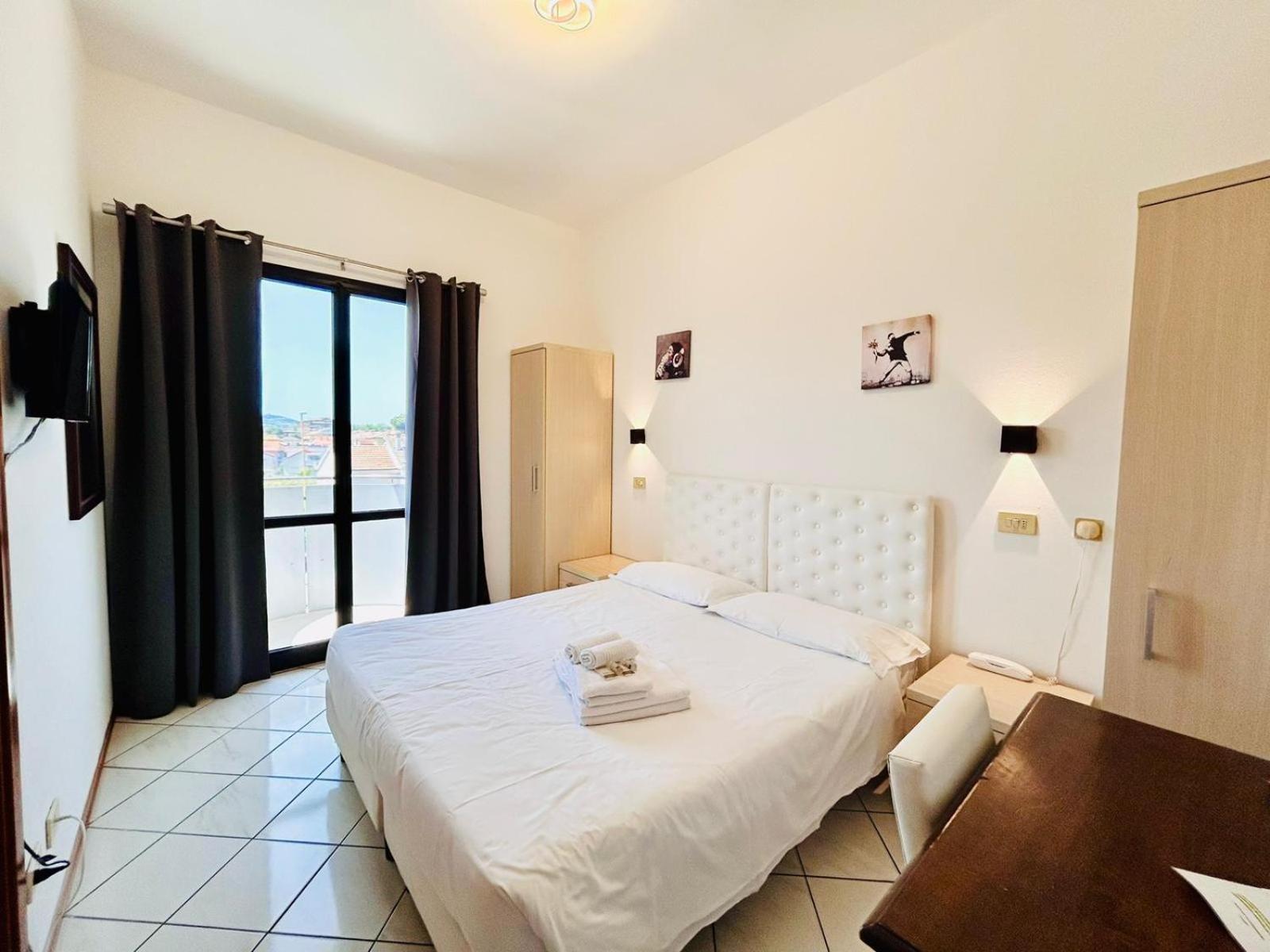 Hotel Romagna Чезена Екстериор снимка