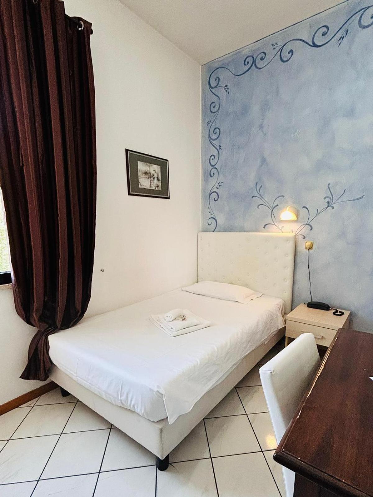 Hotel Romagna Чезена Екстериор снимка