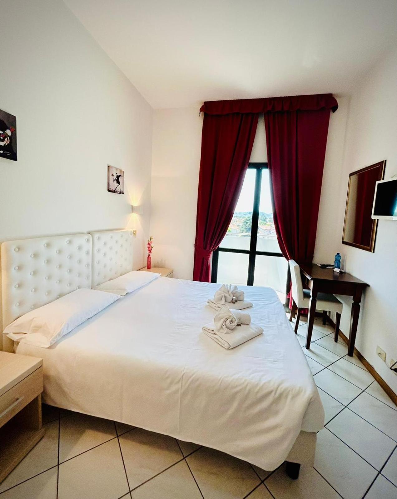 Hotel Romagna Чезена Екстериор снимка